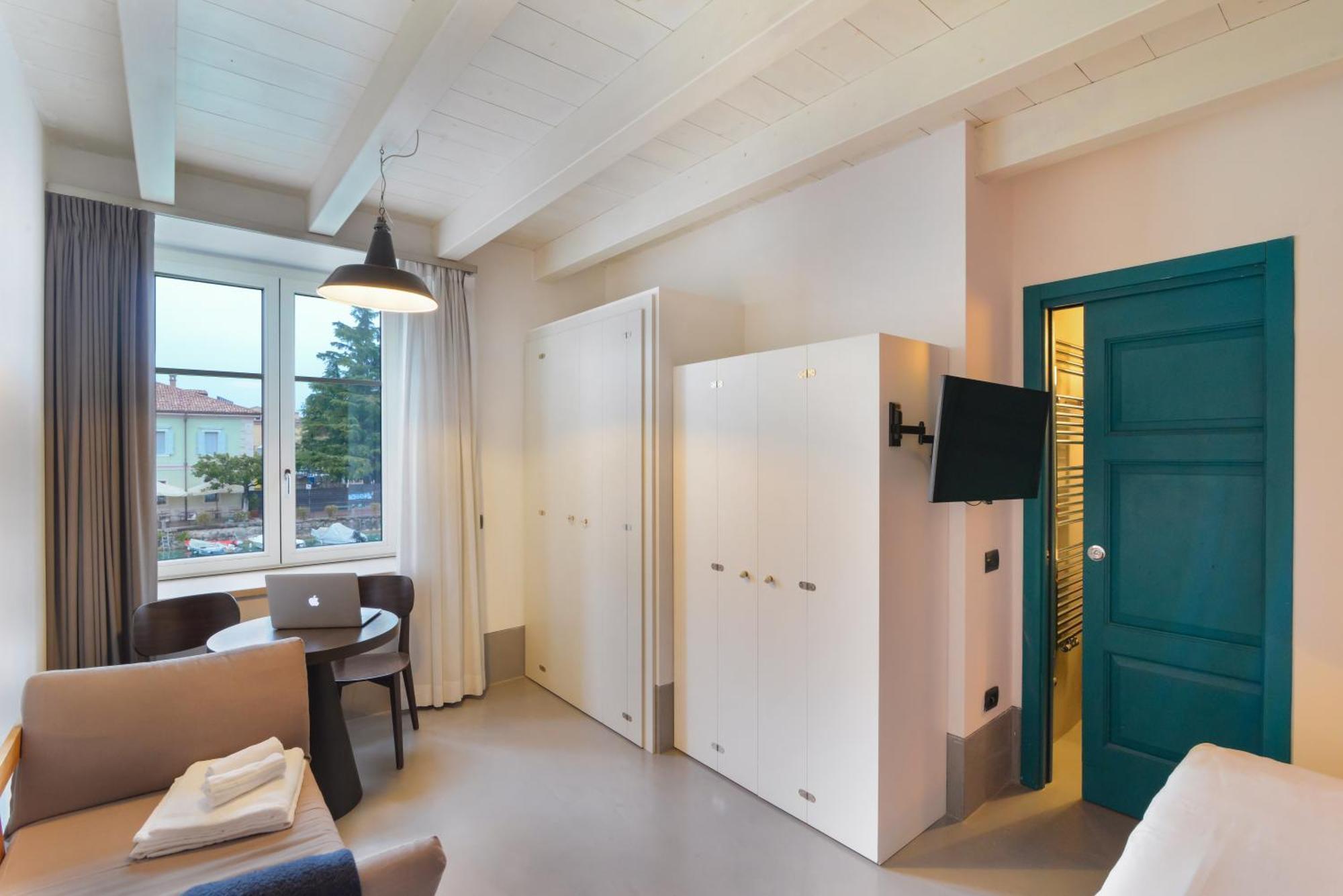 Cabanon Urban Apartments Peschiera del Garda Exterior photo