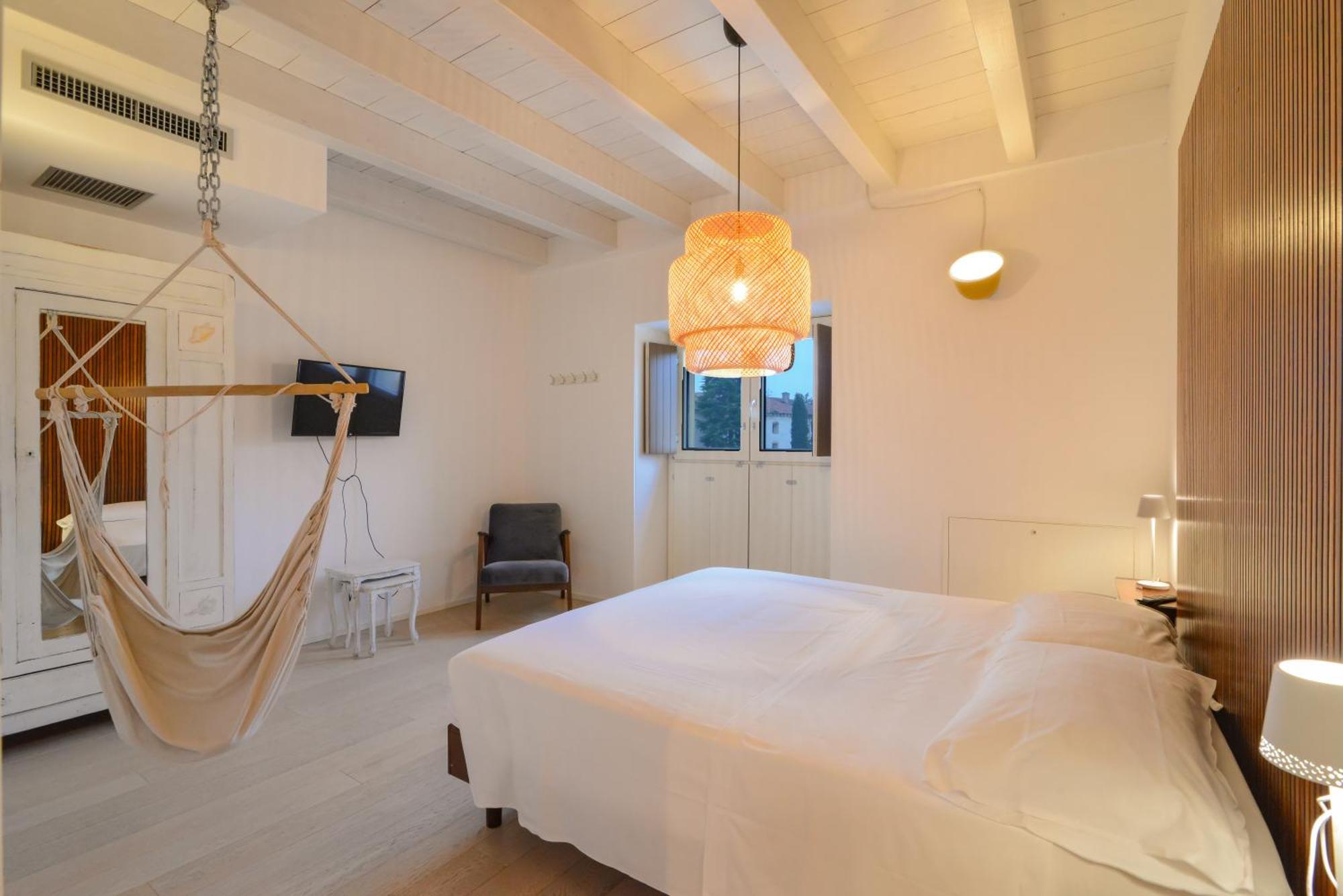 Cabanon Urban Apartments Peschiera del Garda Exterior photo