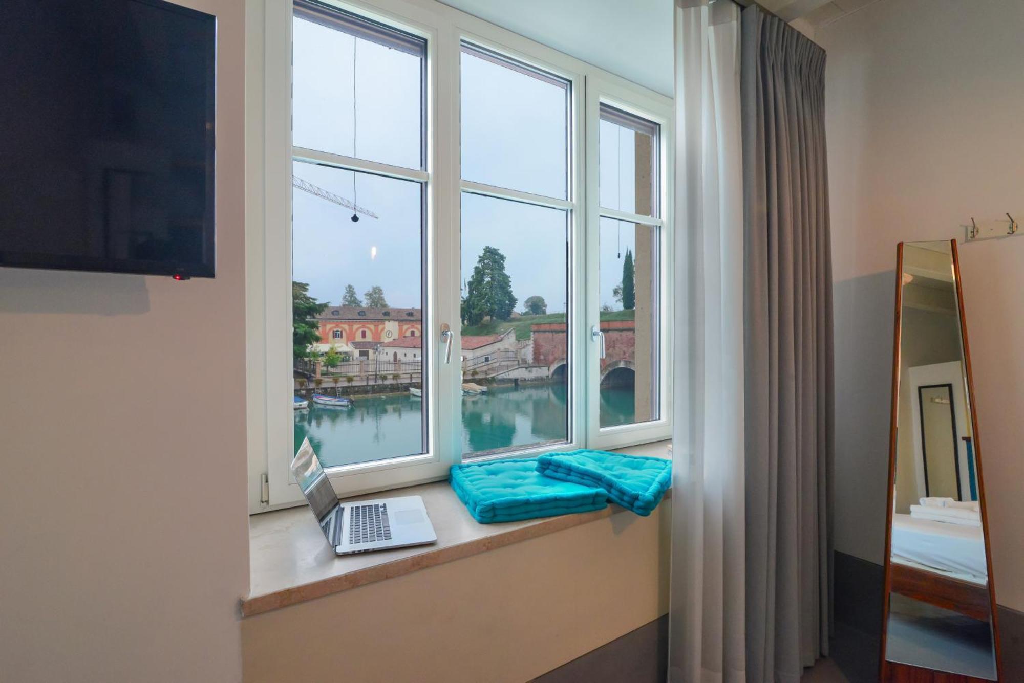 Cabanon Urban Apartments Peschiera del Garda Exterior photo