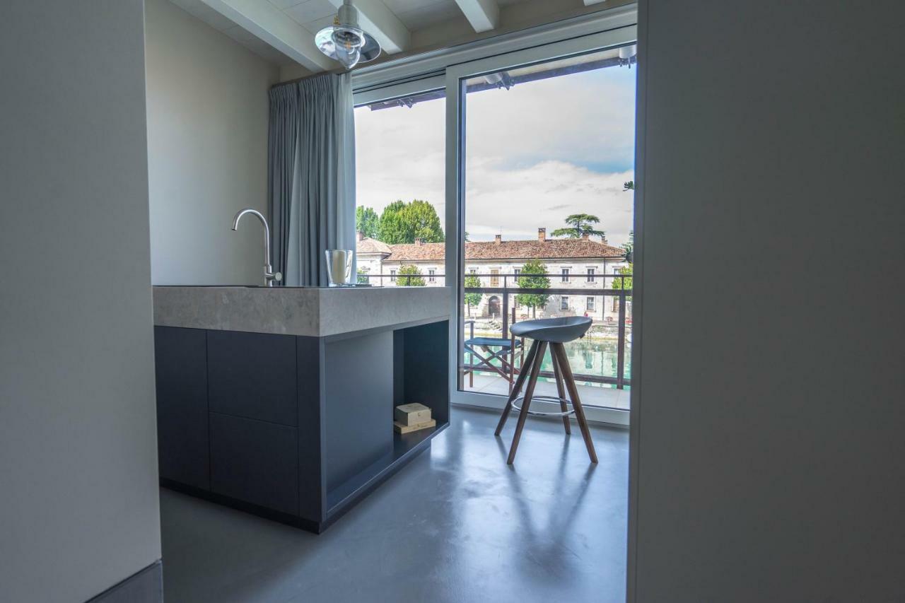 Cabanon Urban Apartments Peschiera del Garda Exterior photo